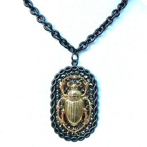 GASOLINE GLAMOUR Jewelry - RANSOM RHINESTONE GOLD XL SCARAB NECKLACE SAMPLE GASOLINE GLAMOUR Jewelry - RANSOM RHINESTONE GOLD XL SCARAB NECKLACE SAMPLE